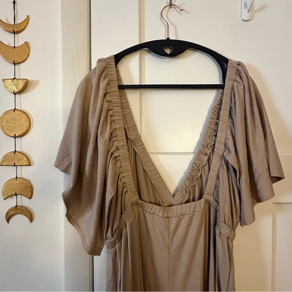 NWT size MEDIUM Three Bird Nest “on repeat open back ruffle jumpsuit” - Picture 7 of 8